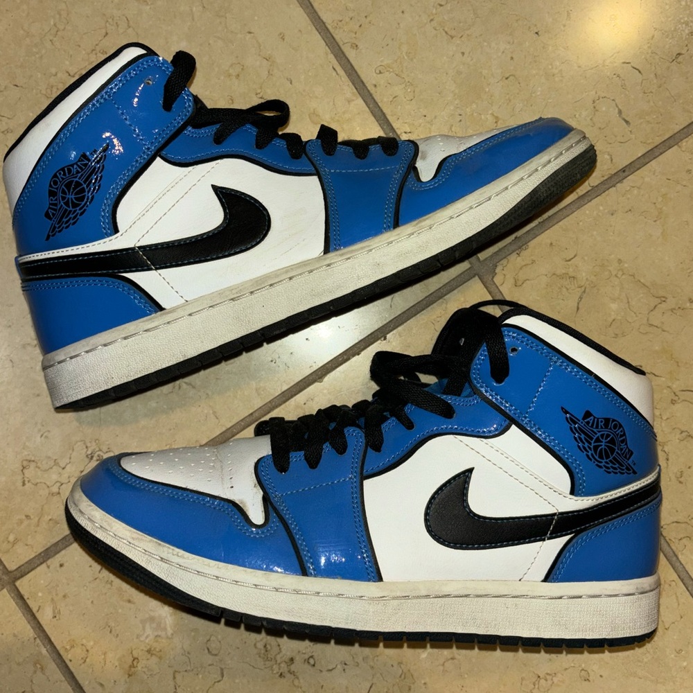 Very Worn Blue Black White Jordan Mids